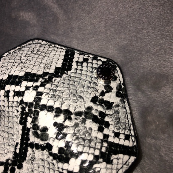 Steve Medden wallet/ card holder/ keychain - Picture 7 of 14